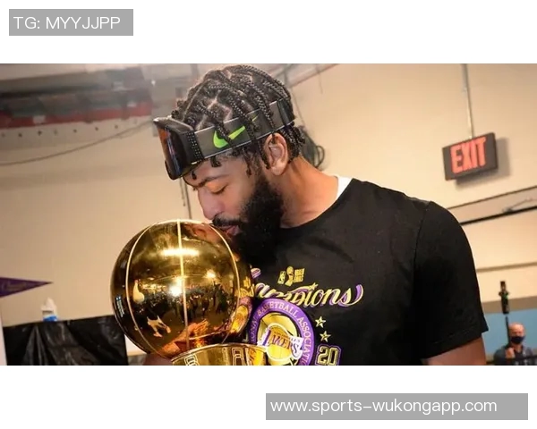 湖媒调侃哈里森球衣要求湖人退役引发球迷热议