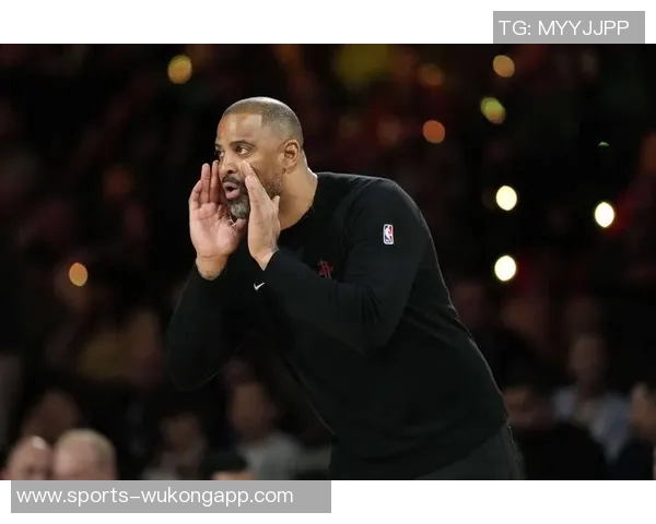 乌度卡称卡佩拉可胜任传统中锋角色与申京联手打造双塔阵容