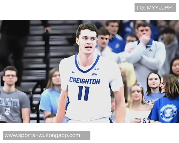 卡尔克布伦纳在四场比赛中贡献15个以上盖帽成为03至04赛季以来第三位新秀