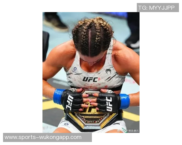 布克赞邓恩今夏训练刻苦展现更强侵略性状态提升显著