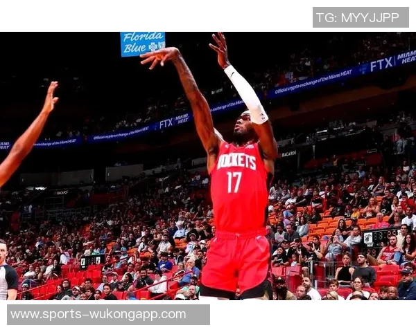 小卡首节表现抢眼9投4中斩获10分5篮板罚球全中助力球队攻势