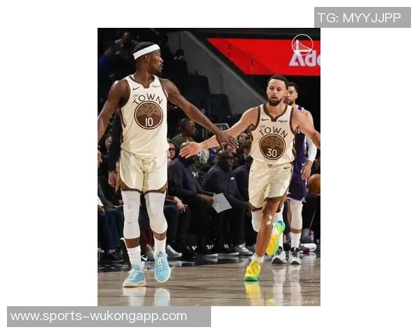 勇士与国王首发阵容对决库里携手穆迪巴特勒迎战威少与追梦波斯特