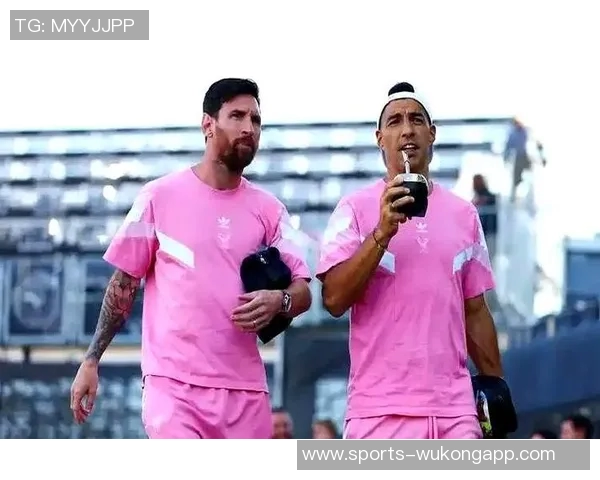 梅西一家本周末赴乌拉圭庆祝苏亚雷斯女儿生日盛会